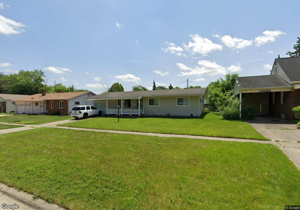 3708 Evergreen Pkwy, Flint, MI 48503 - photo 1