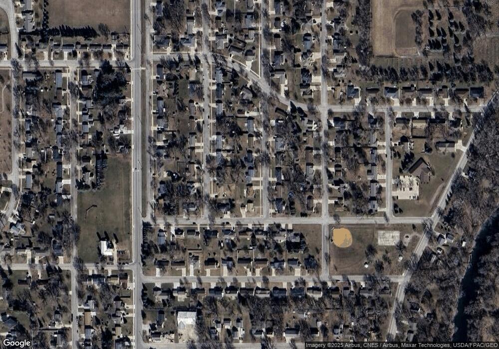 2102 10th St SW, Austin, MN 55912 - photo 1