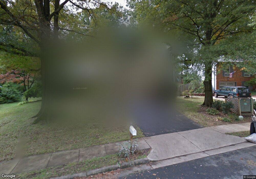 9325 Tovito Dr, Fairfax, VA 22031 - photo 1