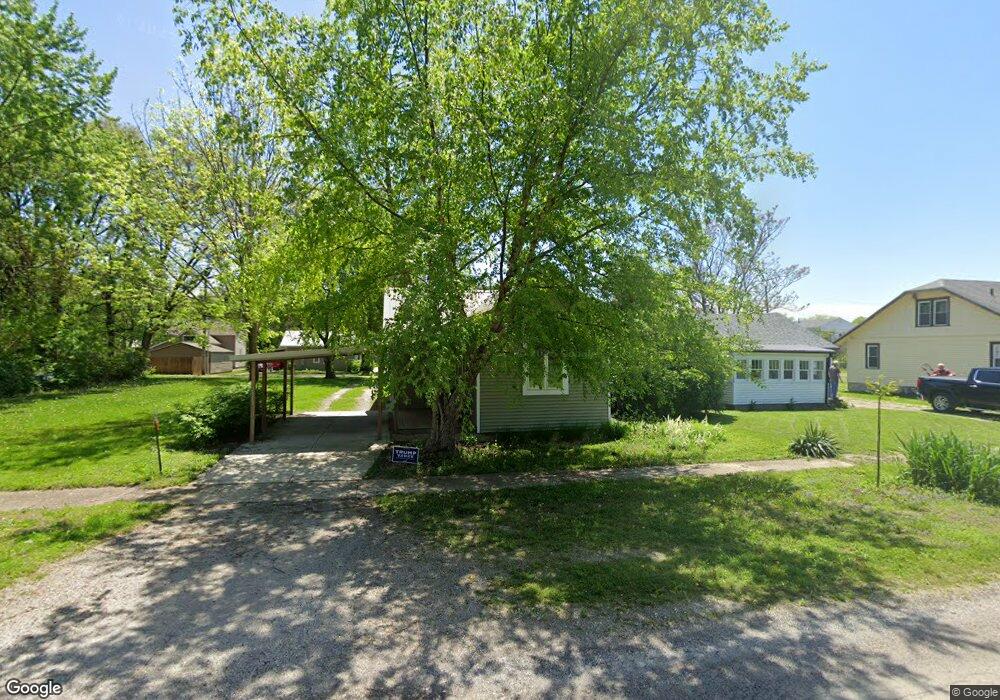 2513 Broadway Ave, Mattoon, IL 61938 - photo 1