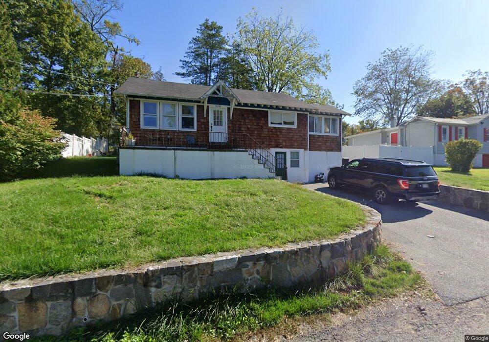 3240 Hollywood St, Mohegan Lake, NY 10547 - photo 1