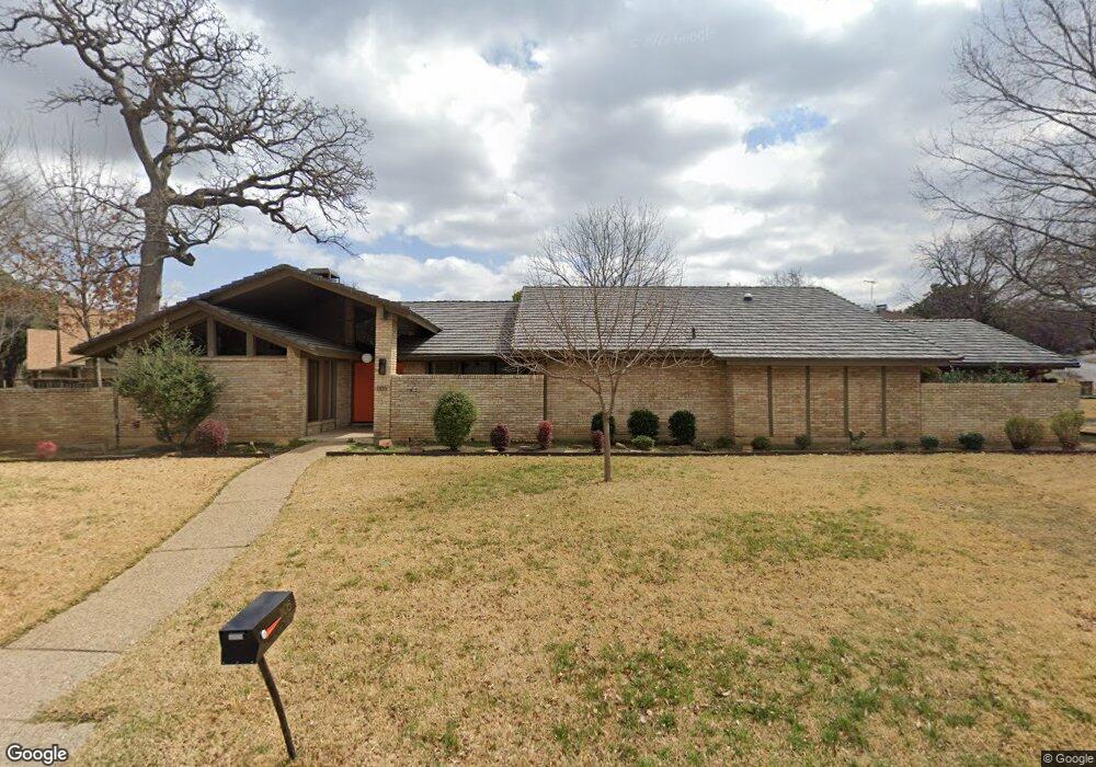 1105 Crowley Rd, Arlington, TX 76012 - photo 1