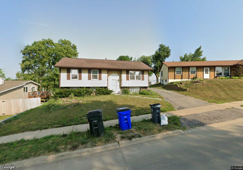 4624 Orchard Dr NW, Cedar Rapids, IA 52405 - photo 1