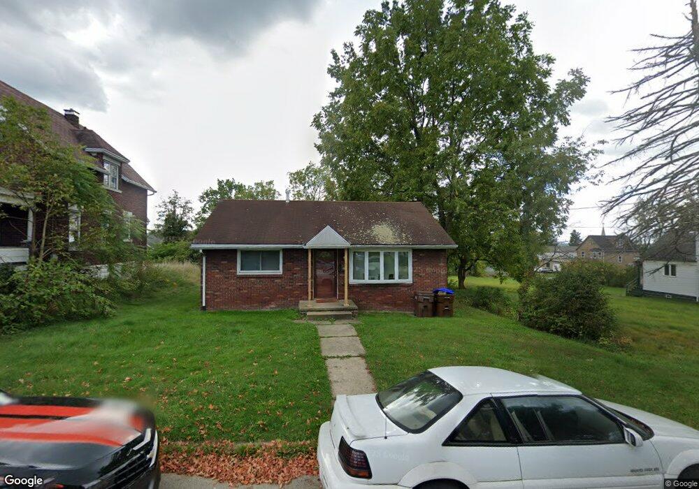 1209 Dakota St, Farrell, PA 16121 - photo 1