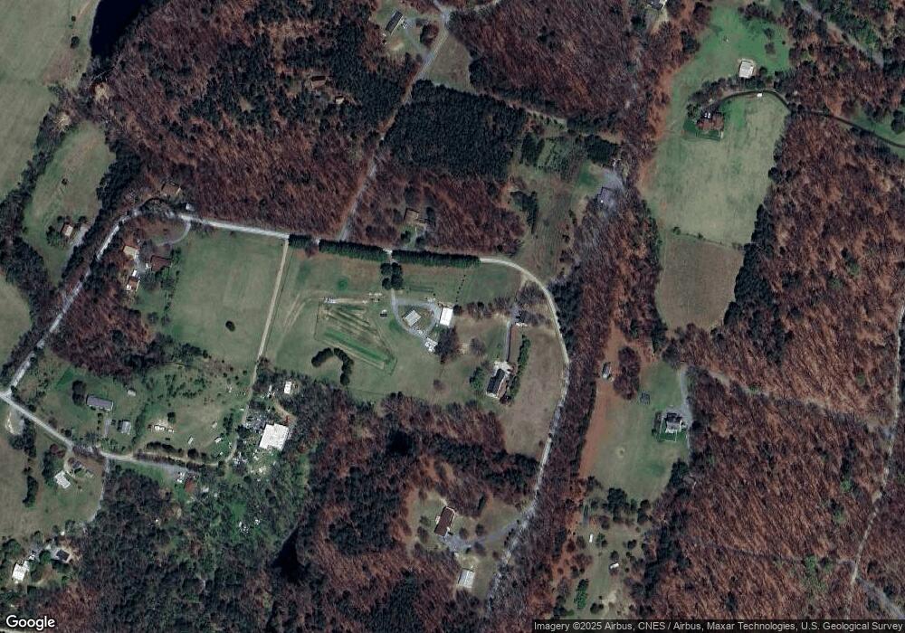 308 Wisteria Ln, Berkeley Springs, WV 25411 - photo 1