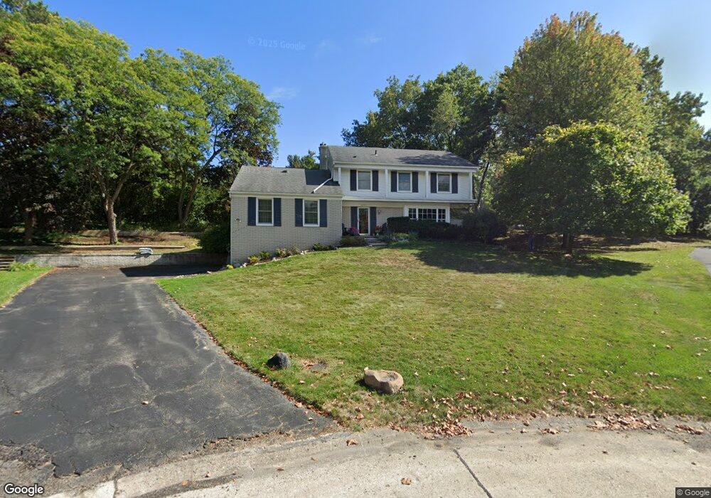 4257 Smugglers Cove, Bloomfield Hills, MI 48302 - photo 1