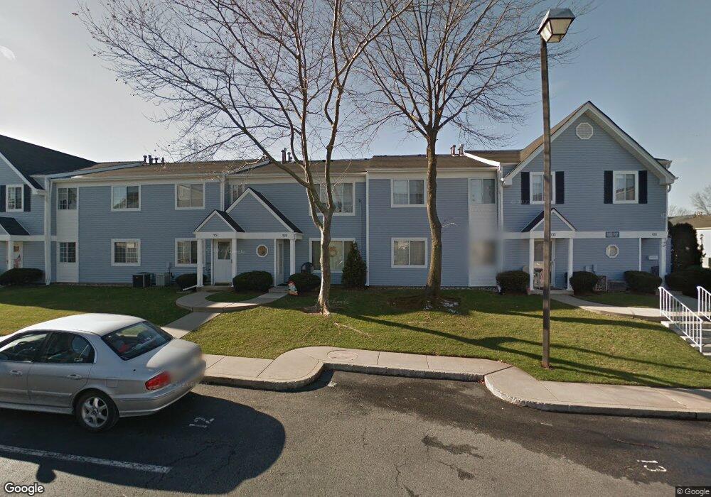 533 Correll Ave unit 21, Staten Island, NY 10309 - photo 1