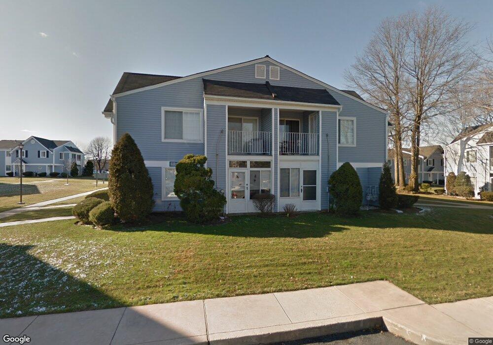 848 Rossville Ave unit 25, Staten Island, NY 10309 - photo 1