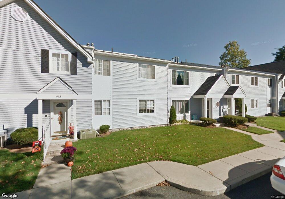 563 Correll Ave unit 39, Staten Island, NY 10309 - photo 1