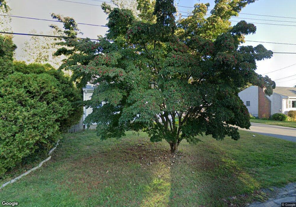 15 Ridgewood Rd, Middletown, RI 02842 - photo 1