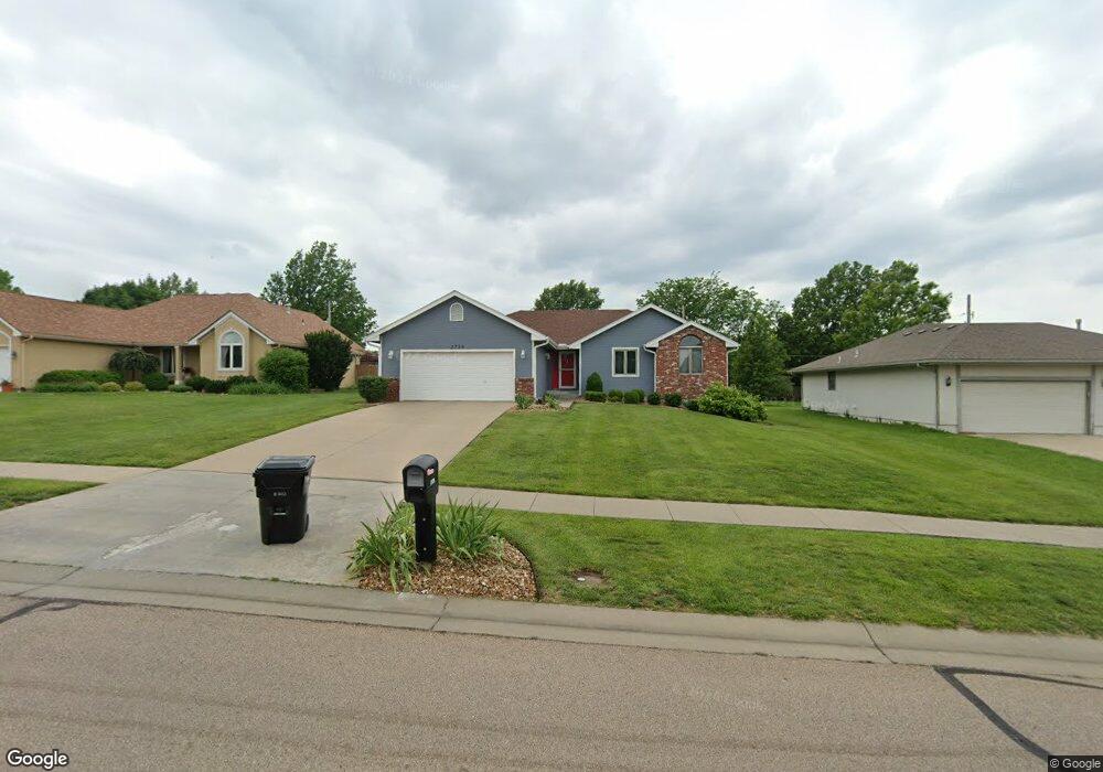 2739 SW Cannock Chase Rd, Topeka, KS 66614 - photo 1