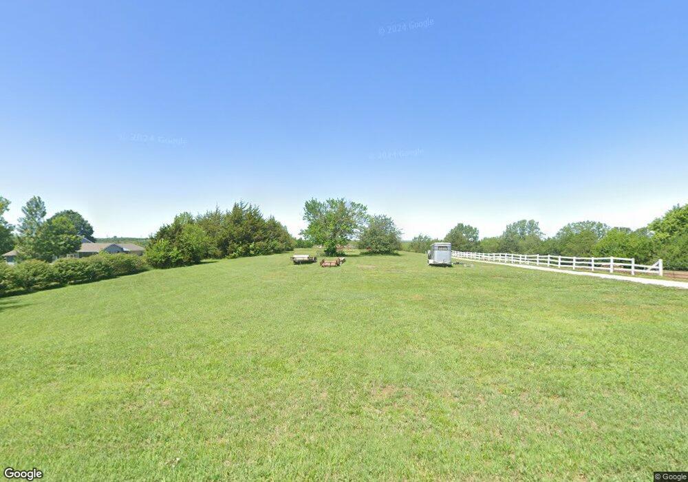 3531 SW Hodges Rd, Topeka, KS 66614 - photo 1