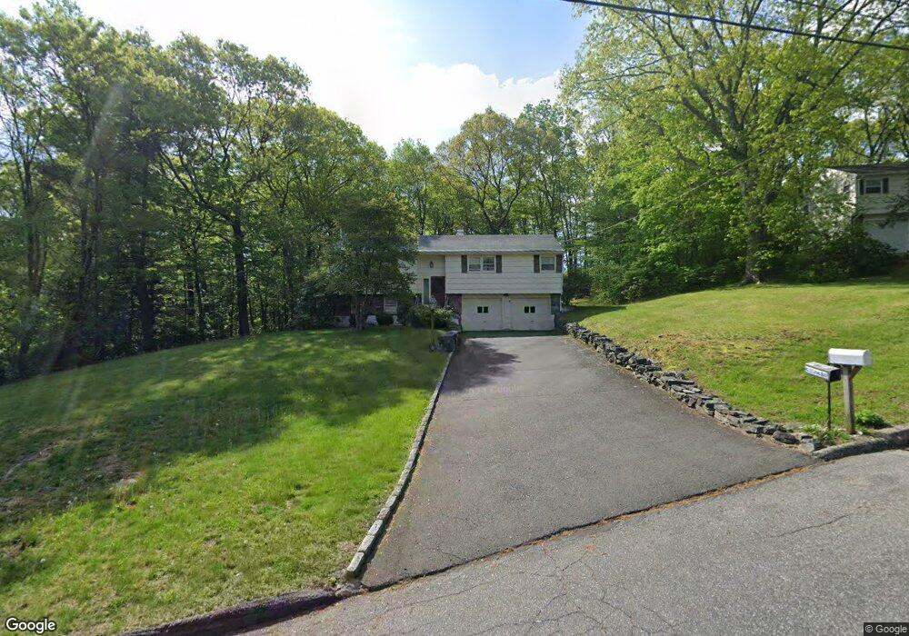 18 Parlor Rock Rd, Trumbull, CT 06611 - photo 1