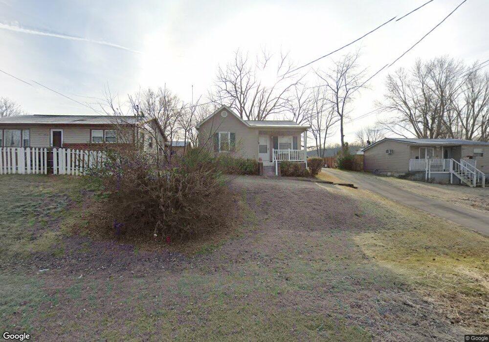 1712 E Fairview Ave, Johnson City, TN 37601 - photo 1