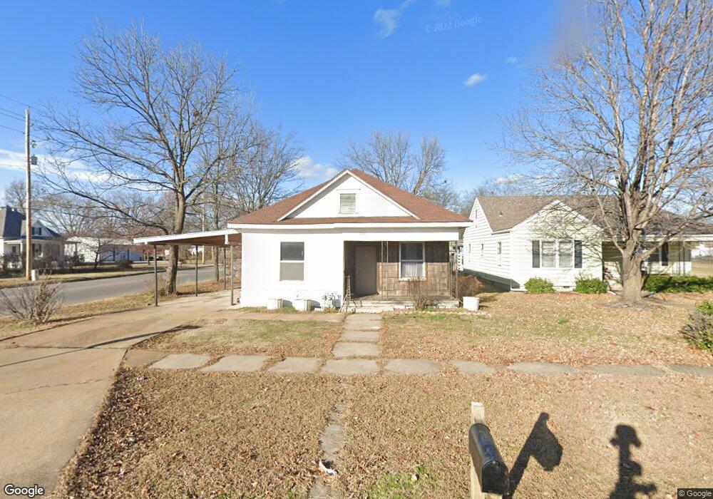 3131 Clark Ave, Parsons, KS 67357 - photo 1