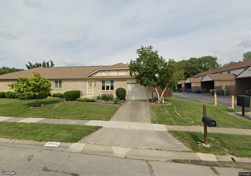 1995 Queensgate Ln, Columbus, OH 43235 - photo 1
