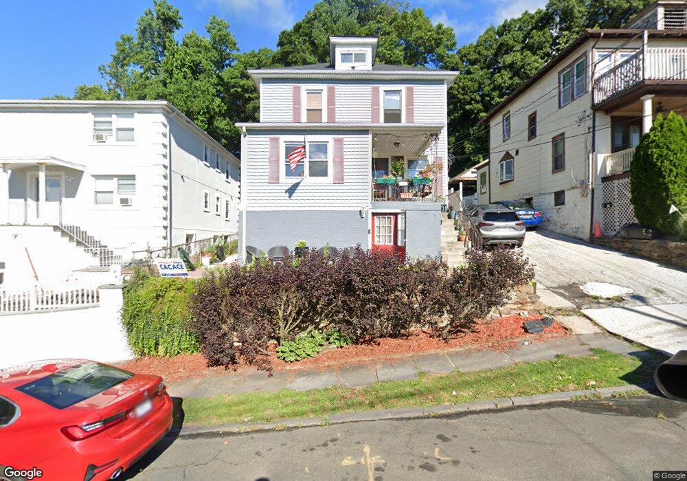 587 Bellevue Ave N, Yonkers, NY 10703 - photo 1