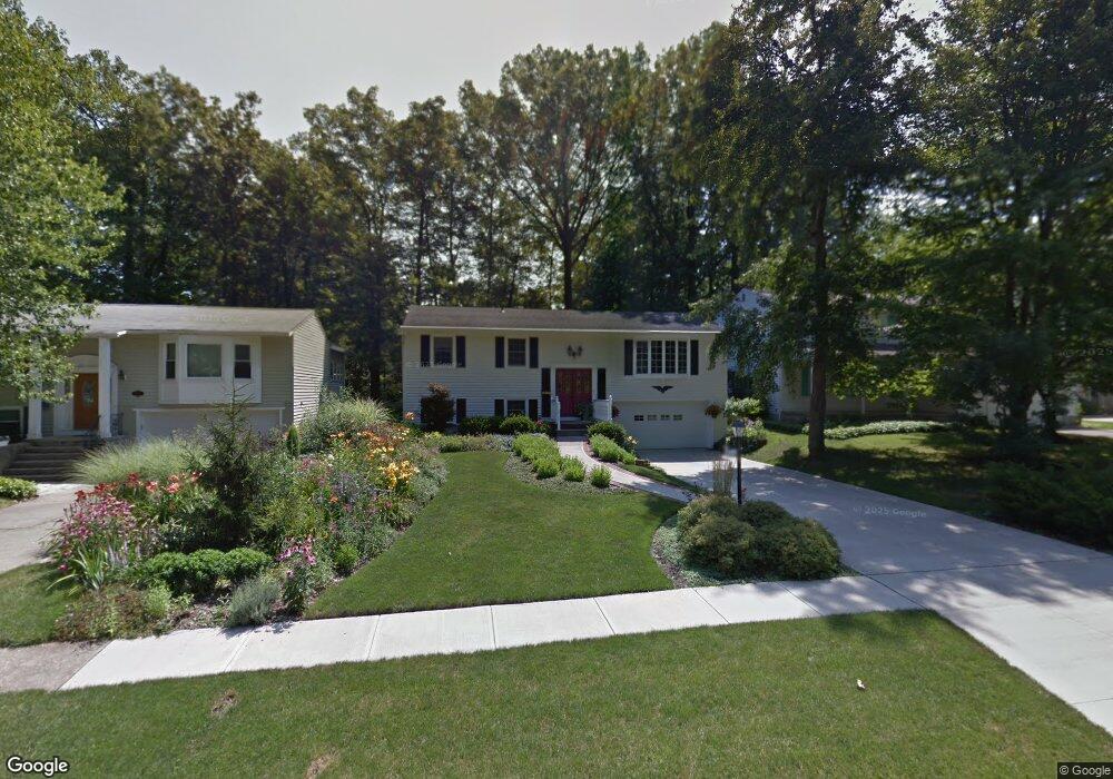 9541 Ponderosa Ln, Olmsted Falls, OH 44138 - photo 1