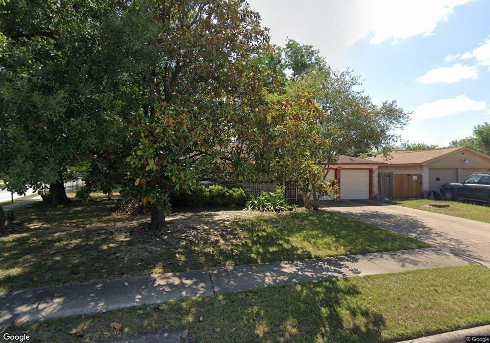 8934 Deer Trail Dr, Houston, TX 77088 - photo 1