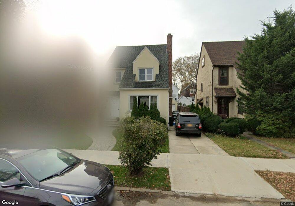 6928 Kessel St, Forest Hills, NY 11375 - photo 1