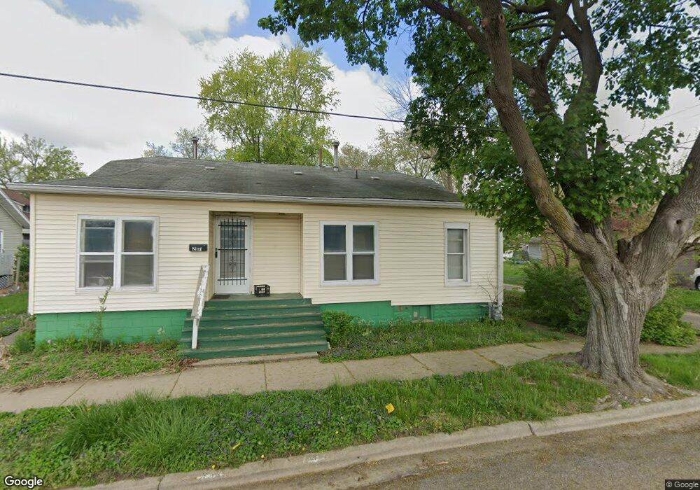 207 N Sherman St, Lincoln, IL 62656 - photo 1
