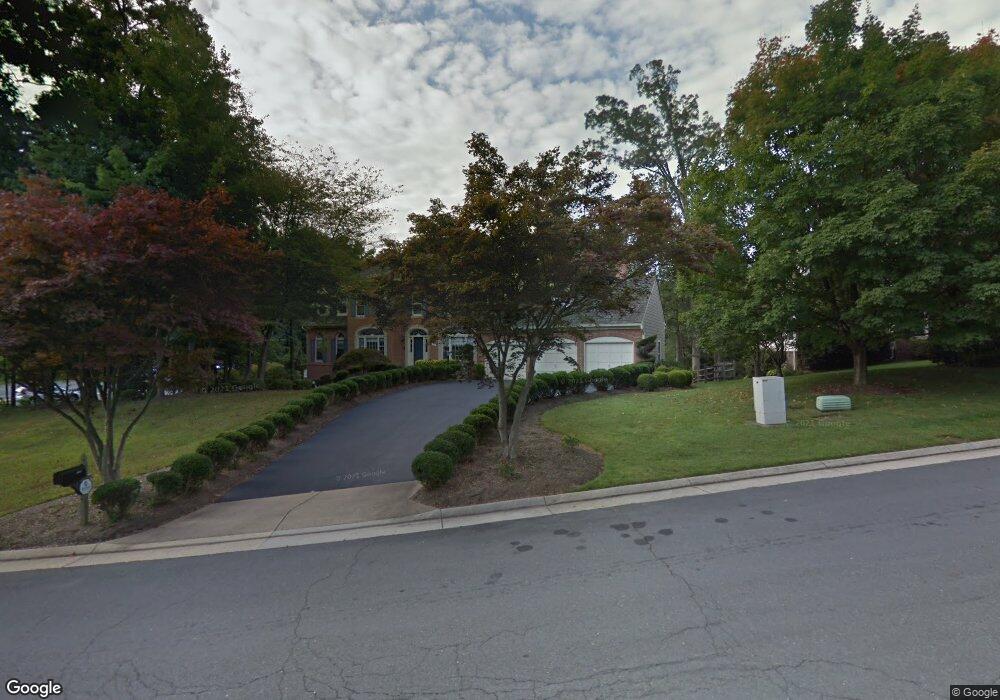 1148 Round Pebble Ln, Reston, VA 20194 - photo 1