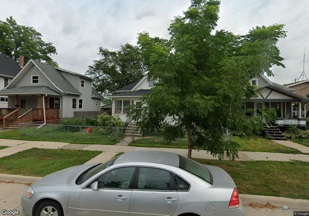 1132 B Ave NW, Cedar Rapids, IA 52405 - photo 1