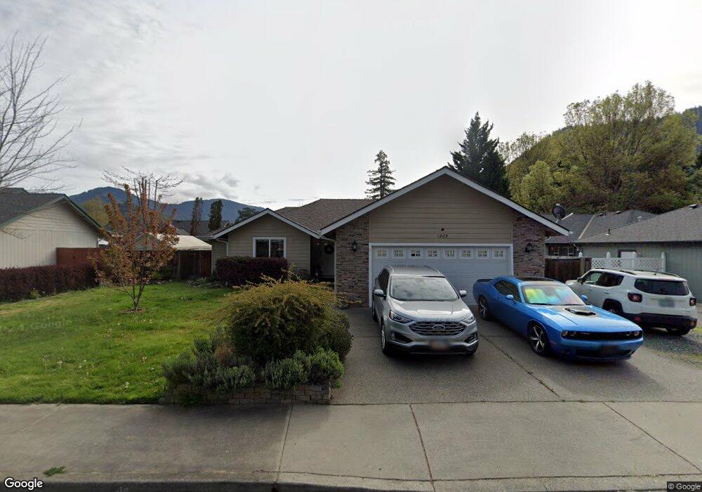 1205 SE Gladiola Dr, Grants Pass, OR 97526 - photo 1