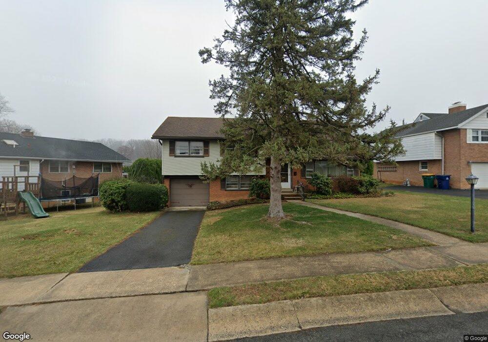 2402 Laurel Rd, Reading, PA 19609 - photo 1