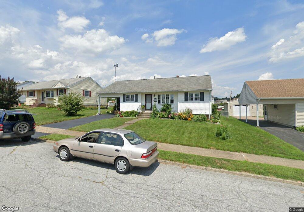 1614 Primrose Ln, Bethlehem, PA 18018 - photo 1