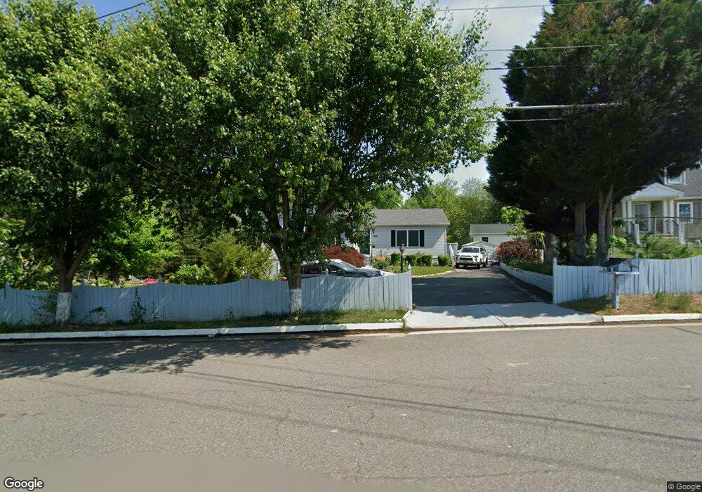 2818 Popkins Ln, Alexandria, VA 22306 - photo 1