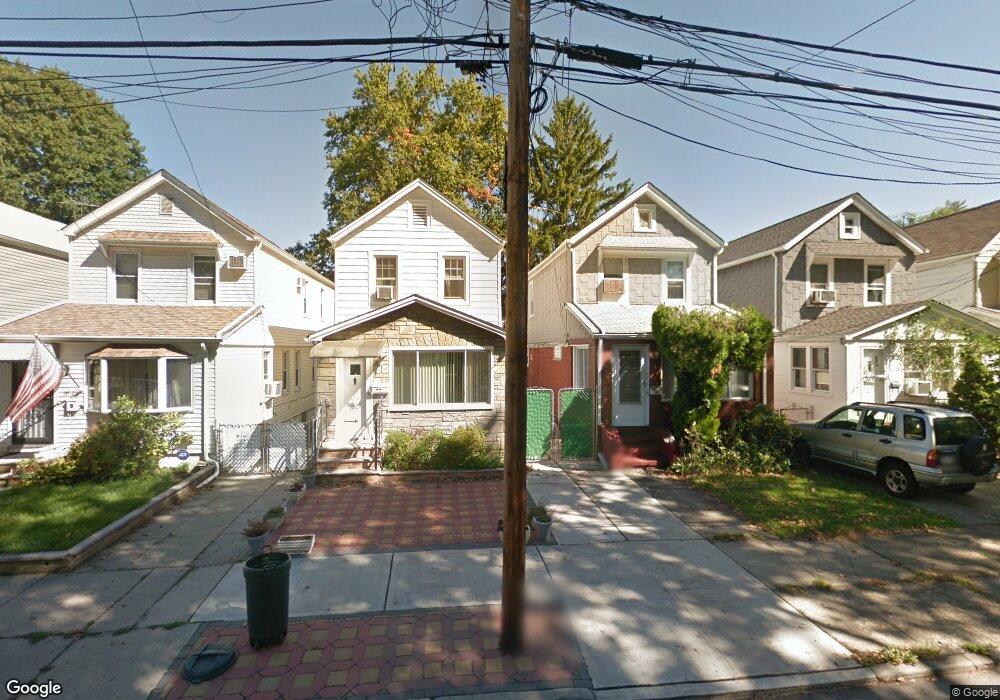 6927 Nansen St, Forest Hills, NY 11375 - photo 1