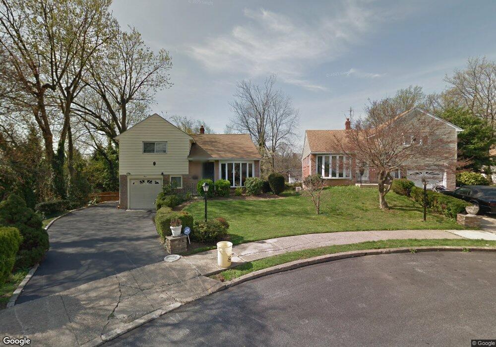 4 Robin Rd, Lansdowne, PA 19050 - photo 1