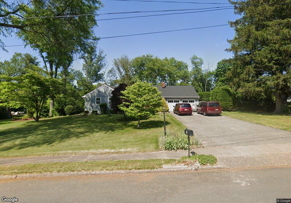 33 Clover Hill Cir, Ewing, NJ 08638 - photo 1