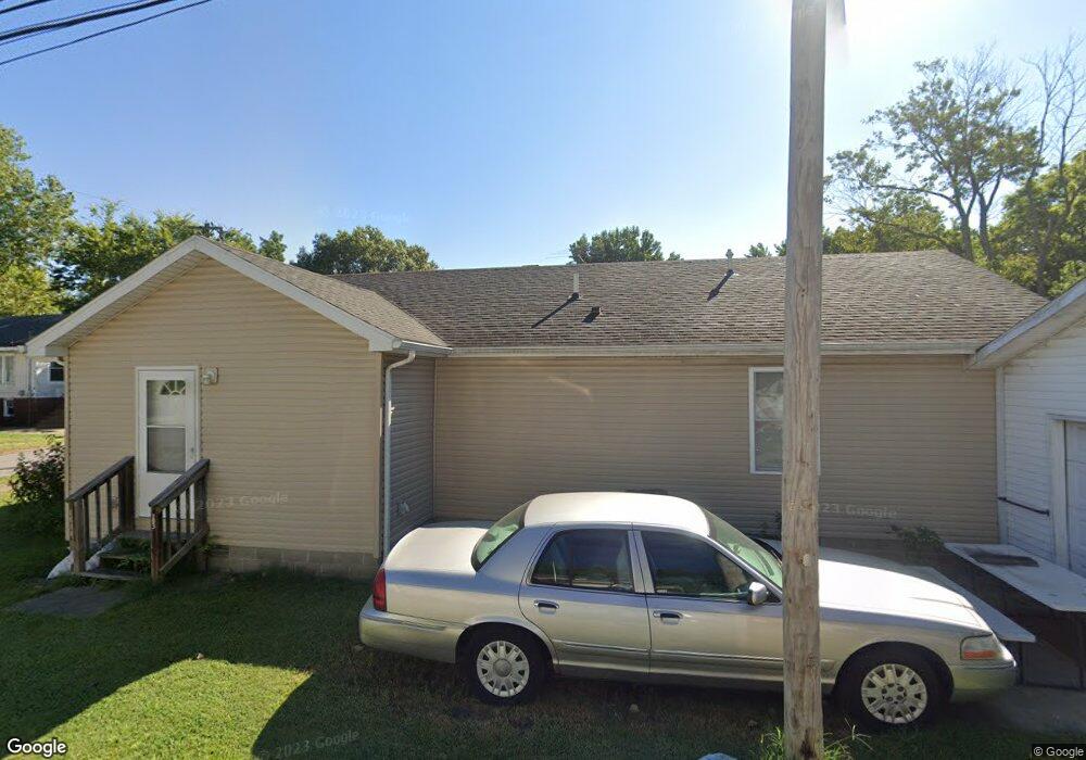 103 E Dayton St, Harrisburg, IL 62946 - photo 1