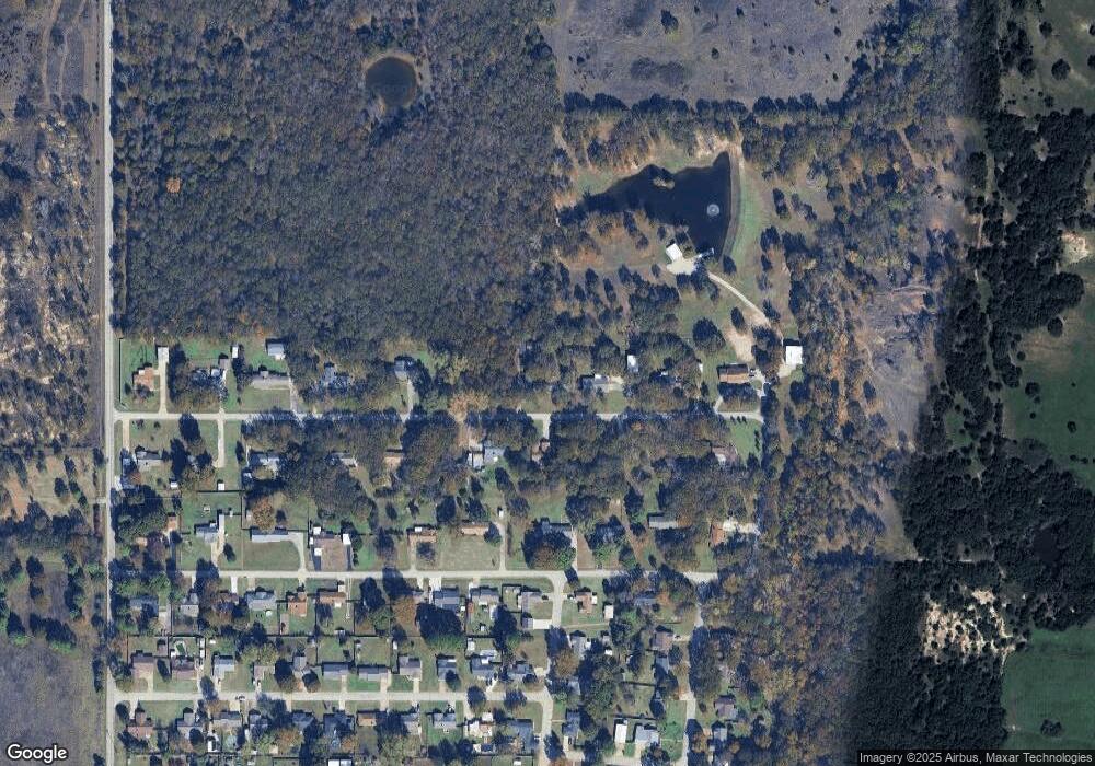 13 Town And Country Cir, Ardmore, OK 73401 - photo 1