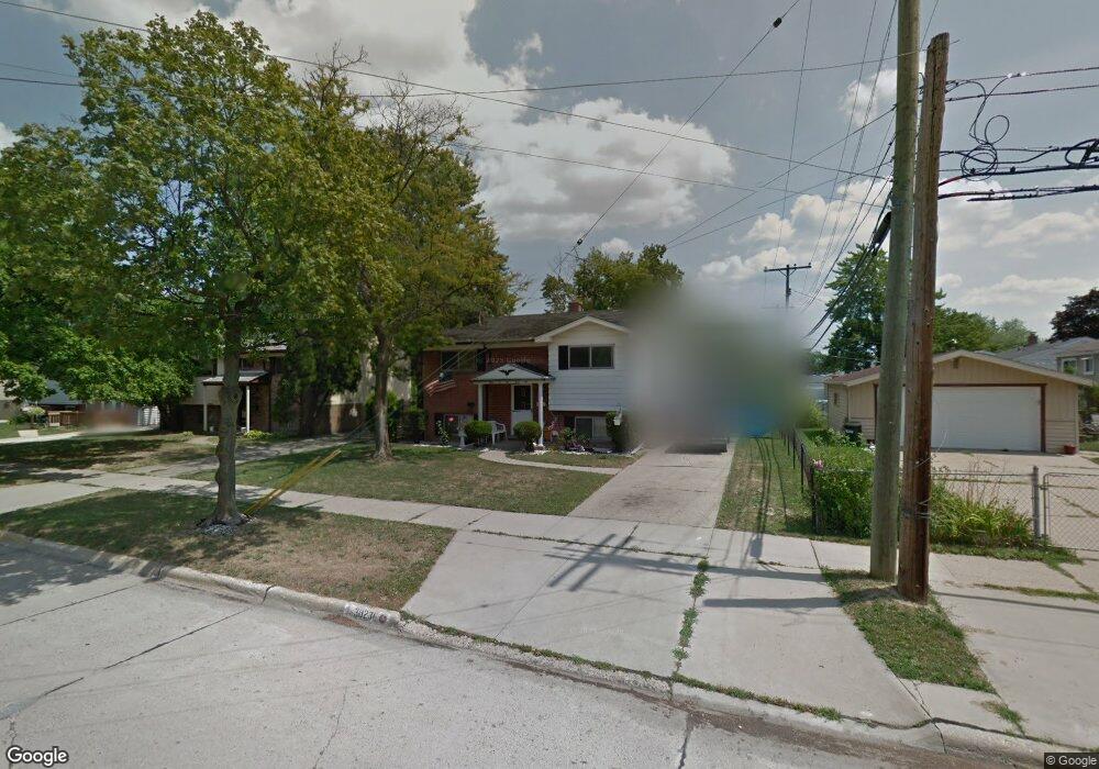 30236 Calahan Rd, Roseville, MI 48066 - photo 1