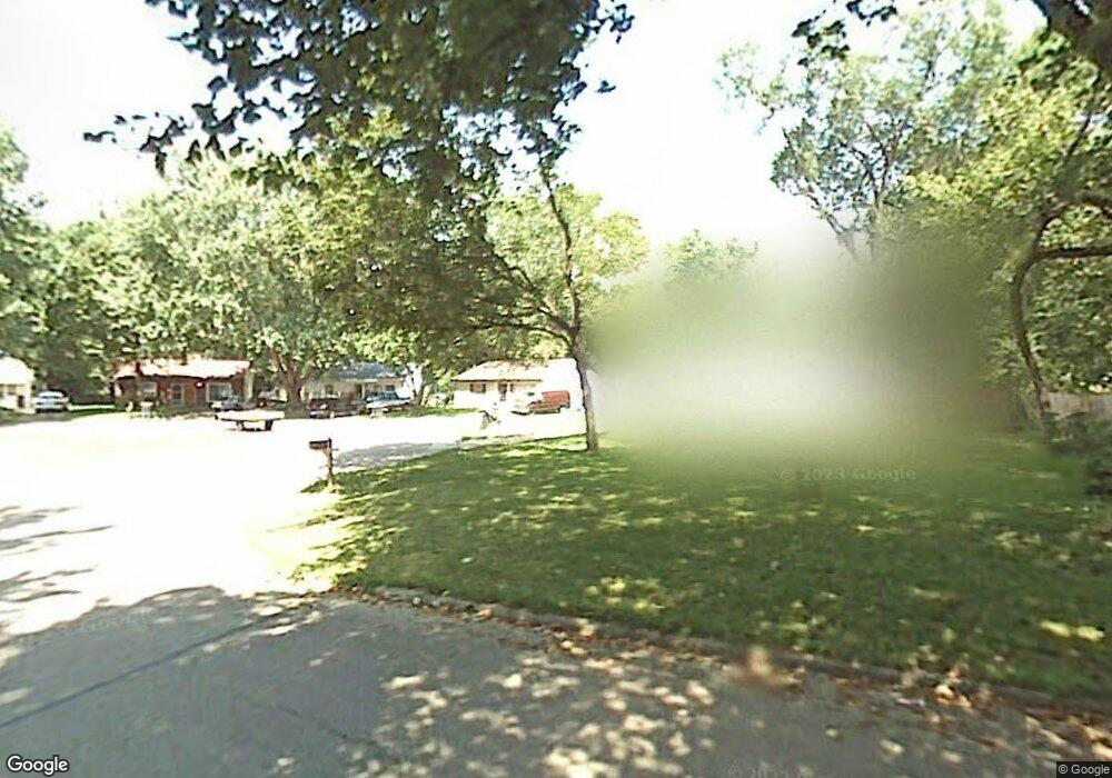 1222 SW 25th St, Topeka, KS 66611 - photo 1