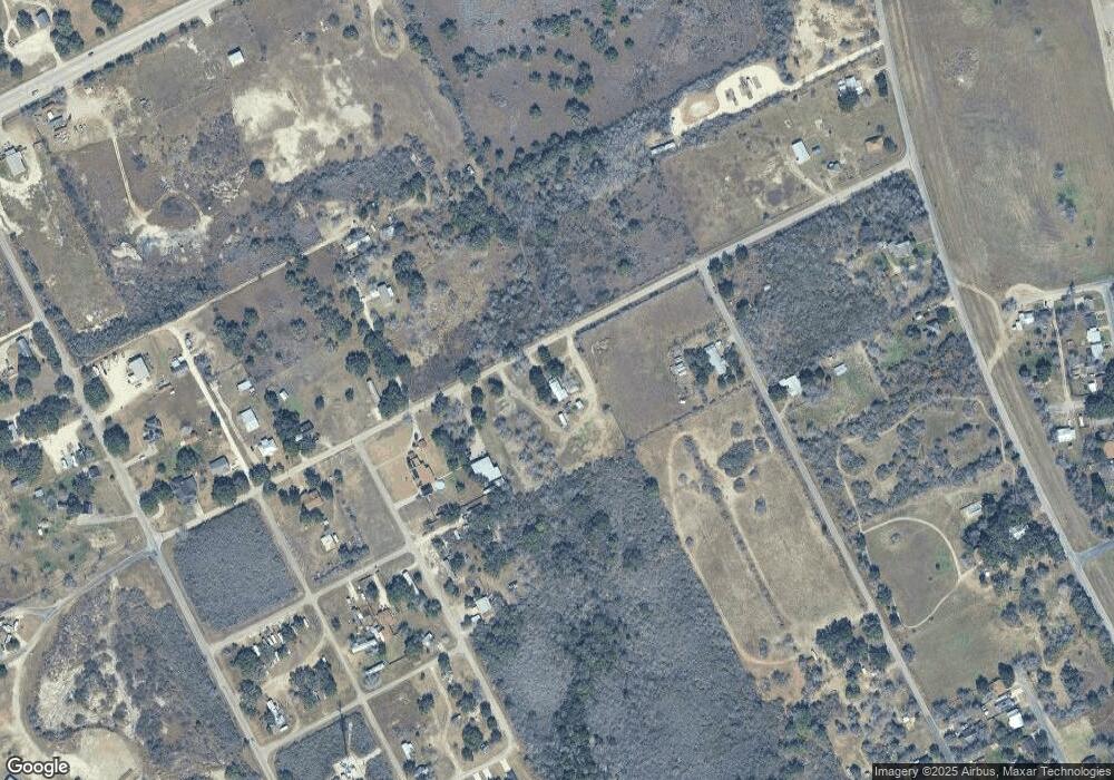 705 W Dagmar St, Beeville, TX 78102 - photo 1