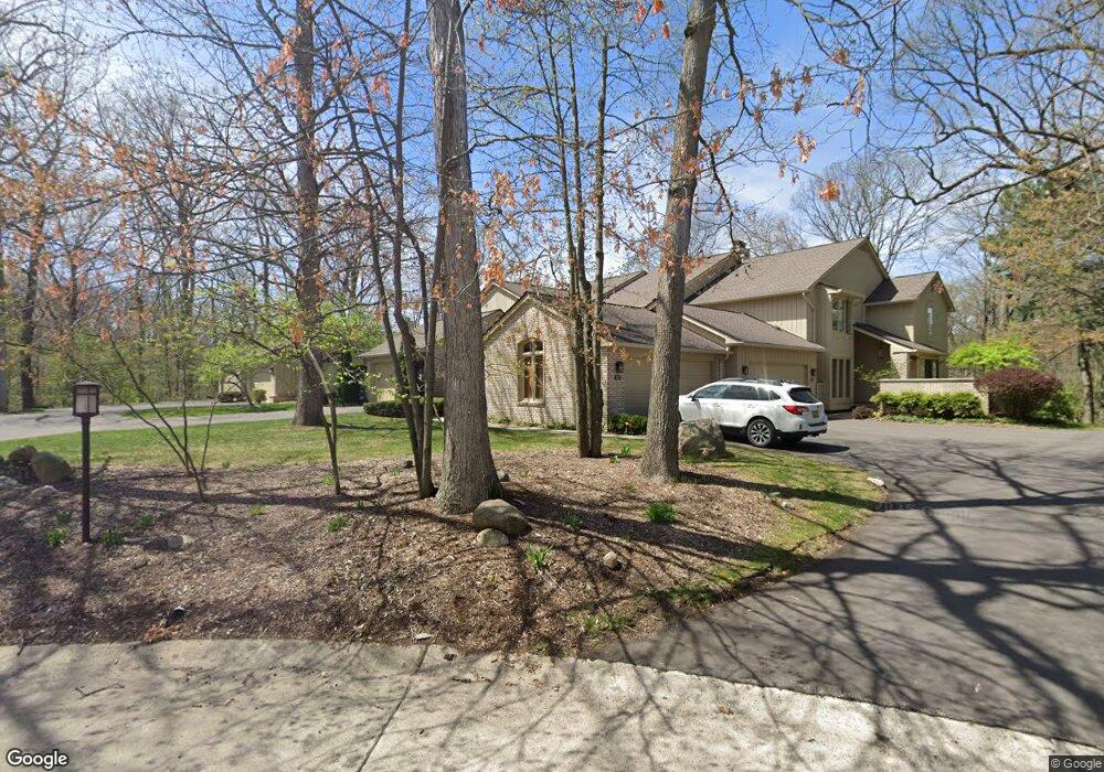 1115 Ivyglen Cir, Bloomfield Hills, MI 48304 - photo 1