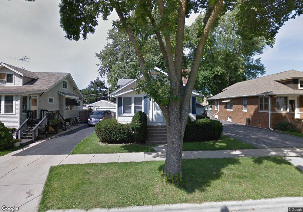 1316 Campbell Ave, Des Plaines, IL 60016 - photo 1