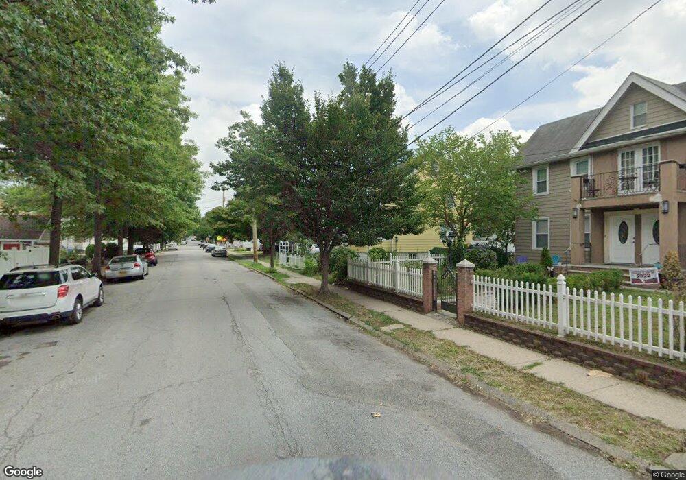 874 Delafield Ave, Staten Island, NY 10310 - photo 1