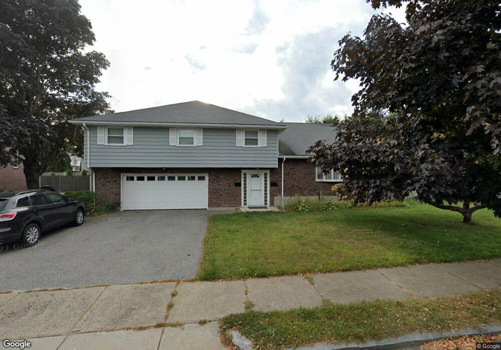 24 Alden Ave unit 1, Stoneham, MA 02180 - photo 1