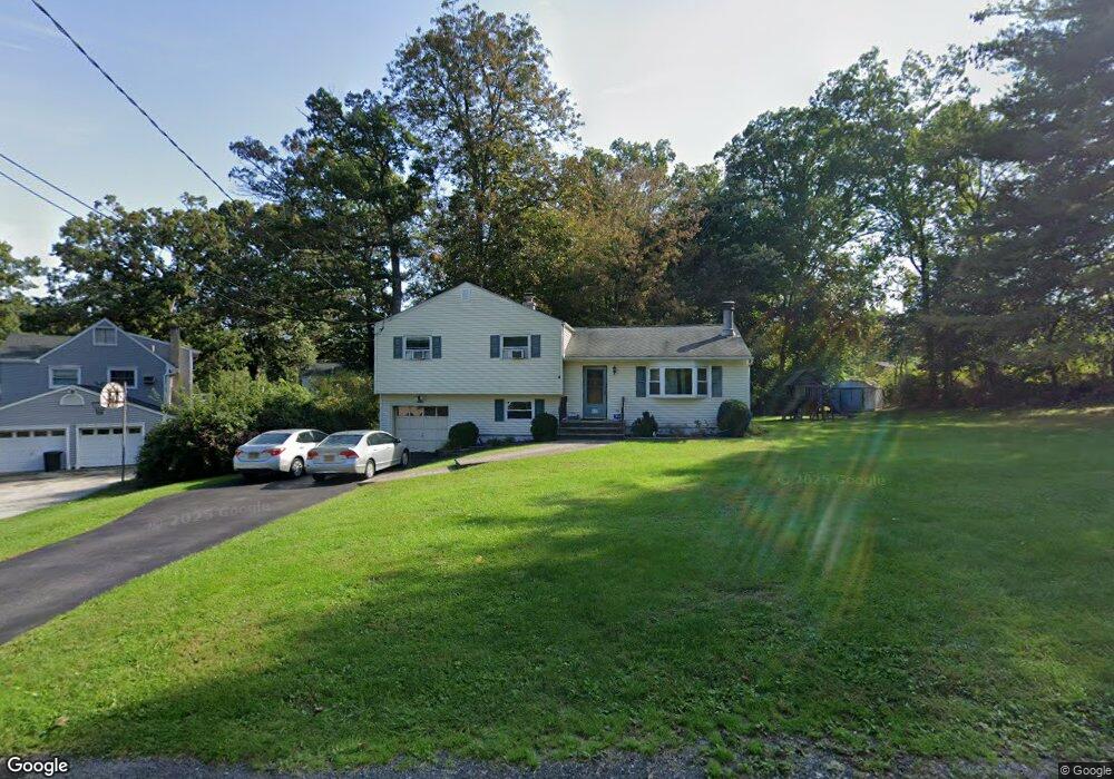 828 Terrace Place, Cortlandt Manor, NY 10567 - photo 1