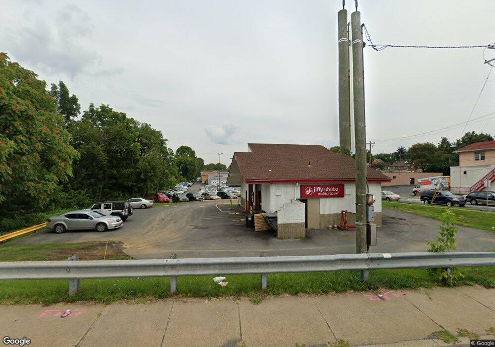 1042 S 4th St, Allentown, PA 18103 - photo 1