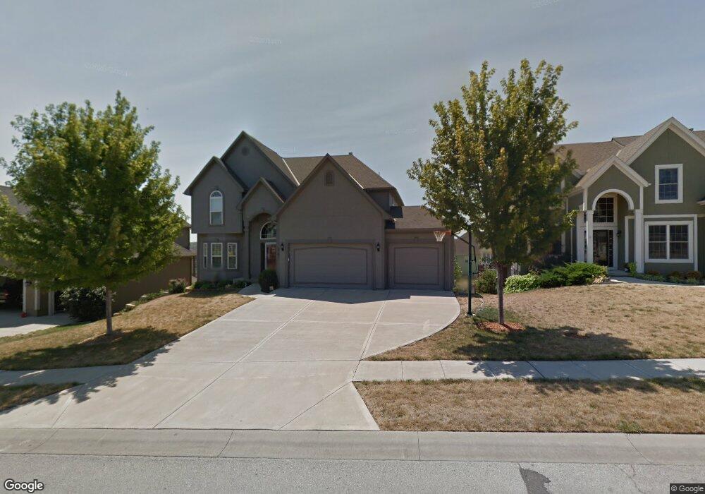 21011 W 58th St, Shawnee, KS 66218 - photo 1