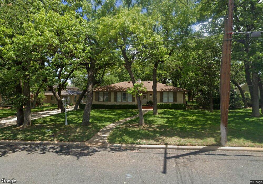 310 W College St, Fredericksburg, TX 78624 - photo 1