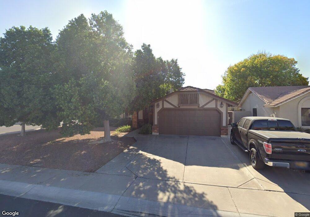 437 E Melody Ln, Gilbert, AZ 85234 - photo 1