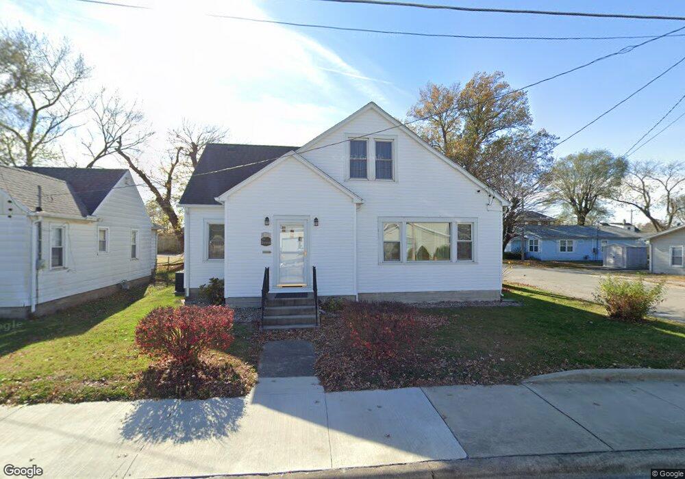 417 W Saint Anthony Ave, Effingham, IL 62401 - photo 1