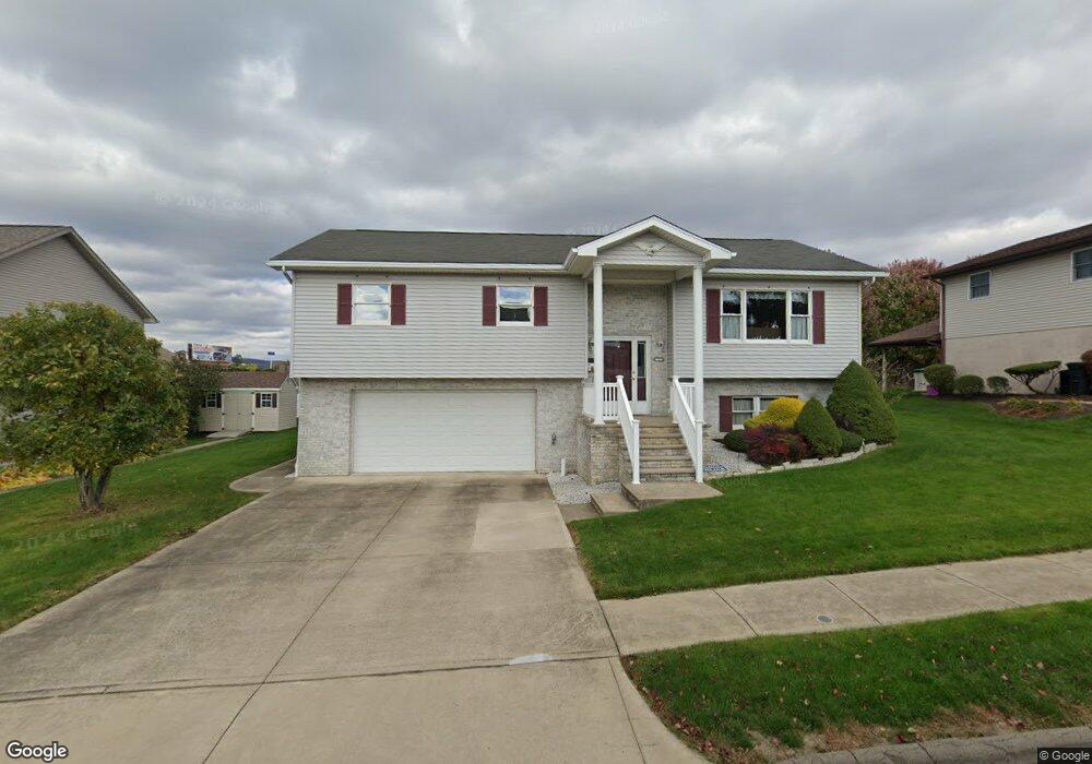 127 Swinnick Dr, Dunmore, PA 18512 - photo 1